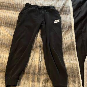 black nike sweats